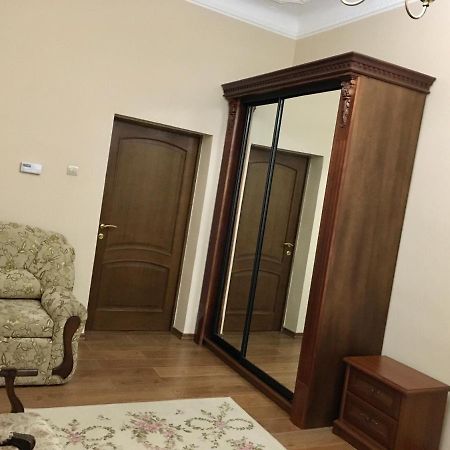 Cozy Apartment Lviv Exterior foto