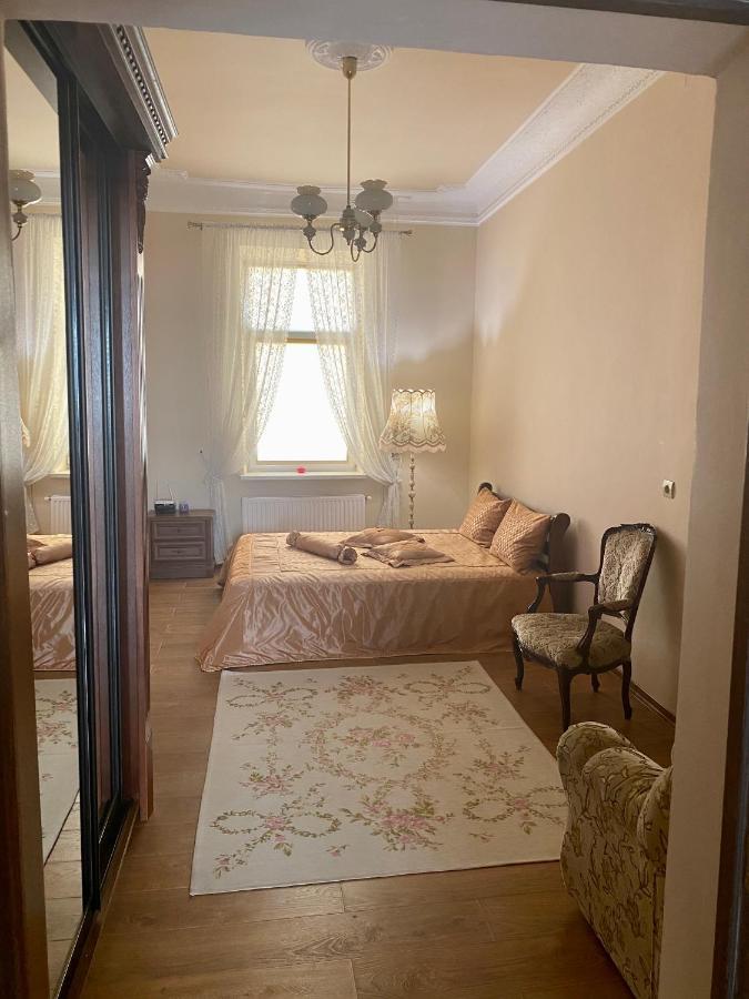 Cozy Apartment Lviv Exterior foto