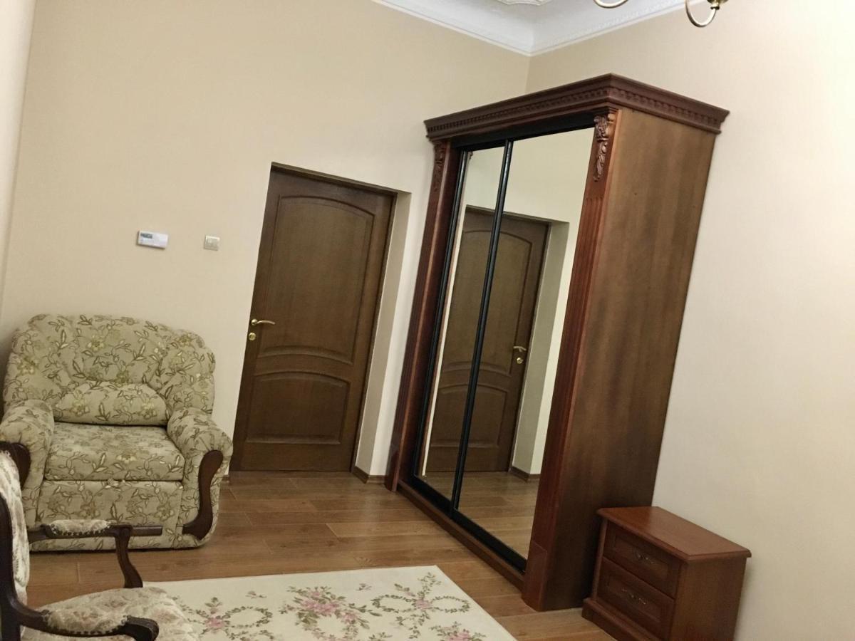 Cozy Apartment Lviv Exterior foto